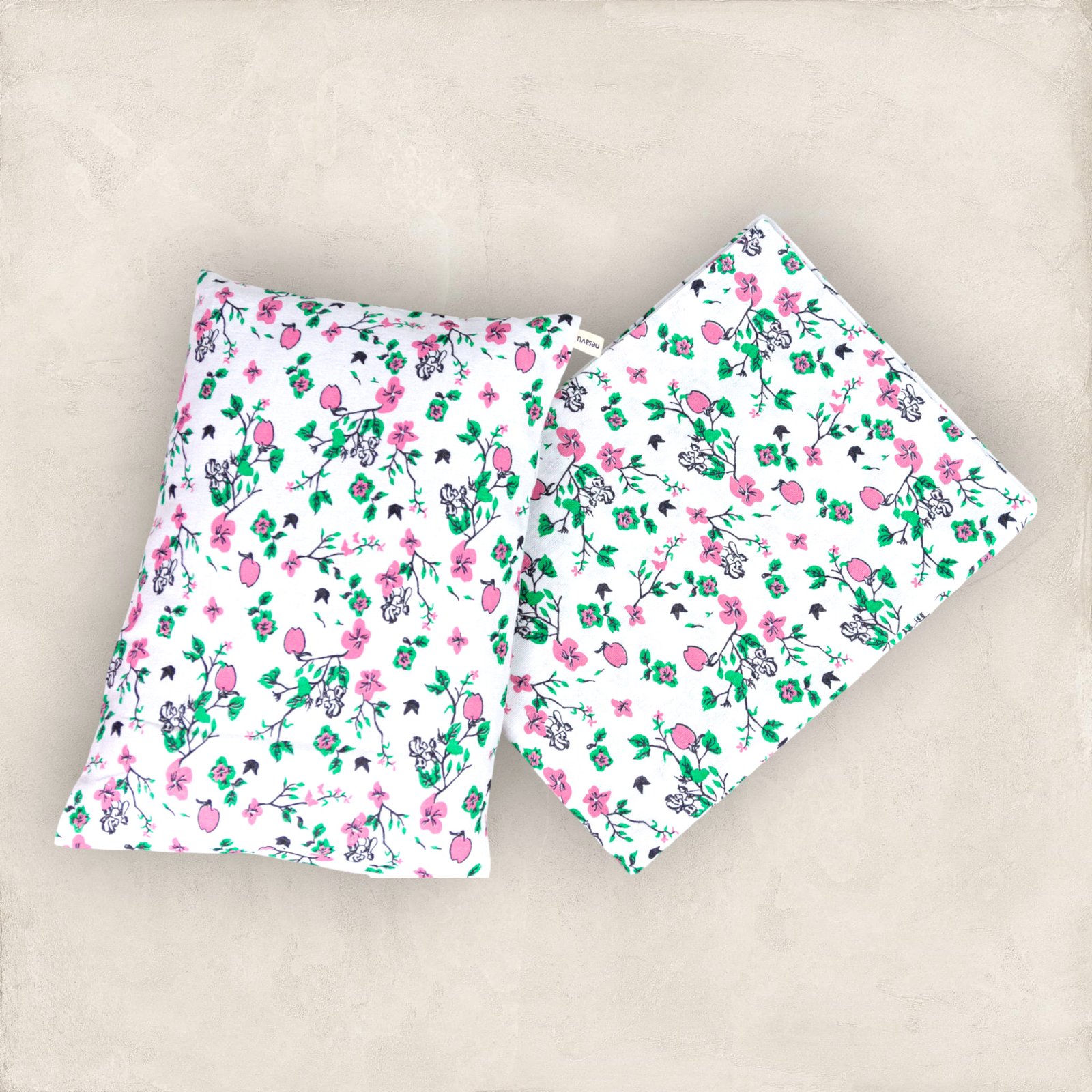 White & Colour Coolers Print - Crib Sheet and Pillow Set
