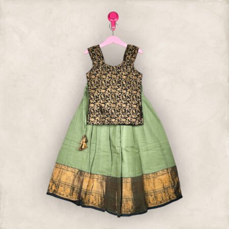 Green and Black Jaquard Long Skirt and Blouse/5-6 Years