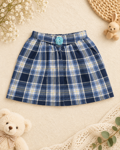Spring Checked Blue and white Comfort Shorts in Cotton with Blue Flower/3-4 Years